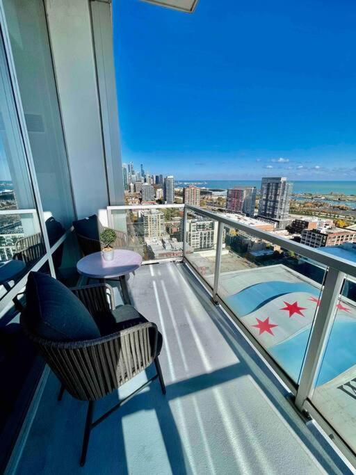 Penthouse In South Loop Chicago Apartment Exterior photo